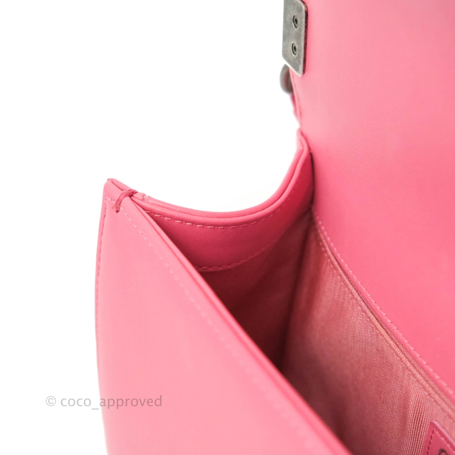 Chanel Medium Boy Chevron Pink Calfskin Ruthenium Hardware