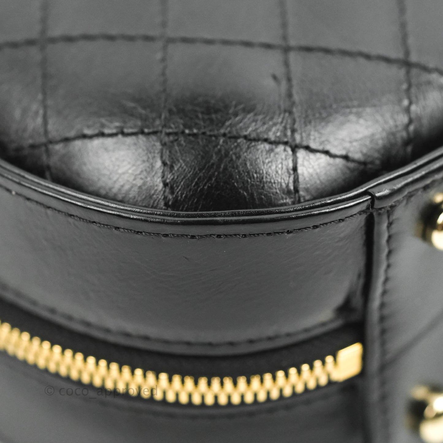 Chanel Small Round Vanity Case Bag Black Crumpled Calfskin 19C