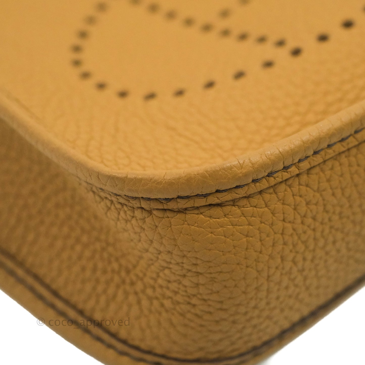 Hermès Mini Evelyne 16 Biscuit 48 Clemence Gold Hardware