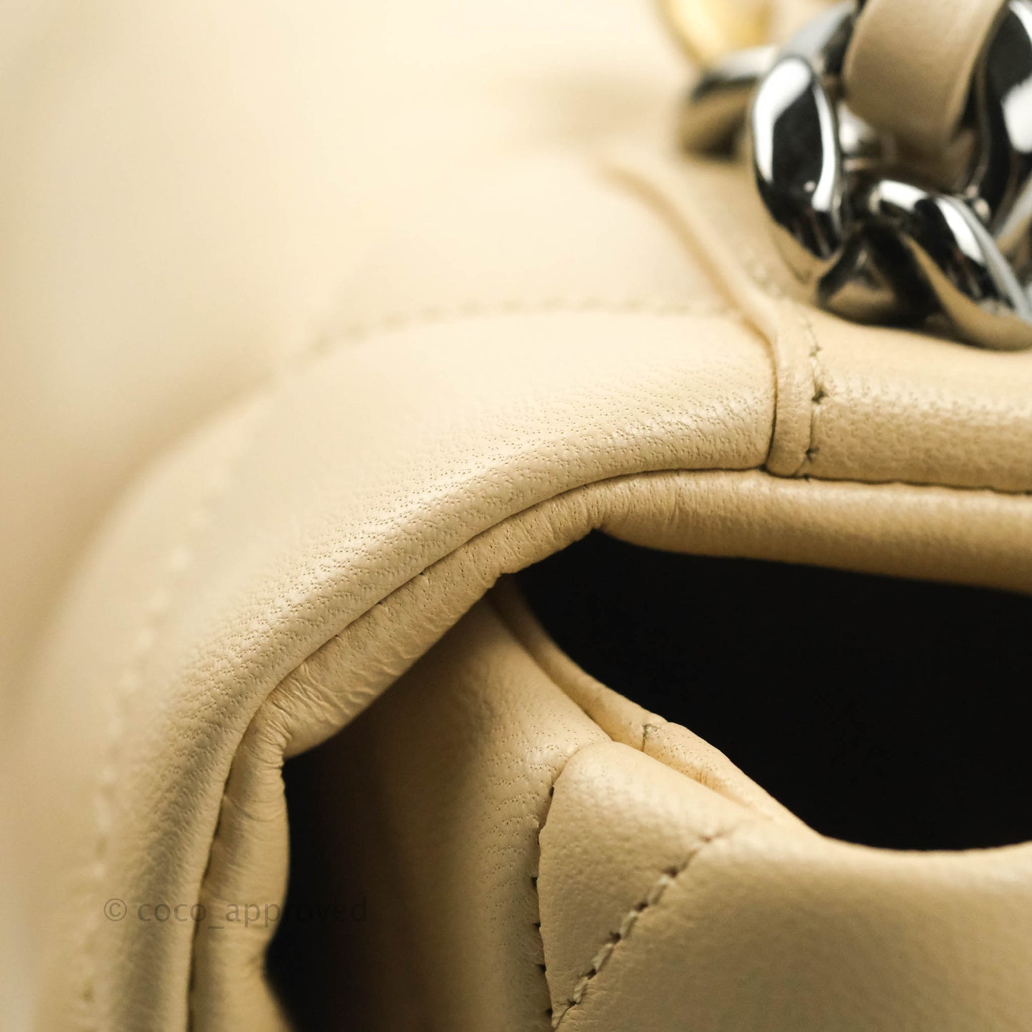 Chanel 19 Medium Beige Goatskin Mixed Hardware 20A