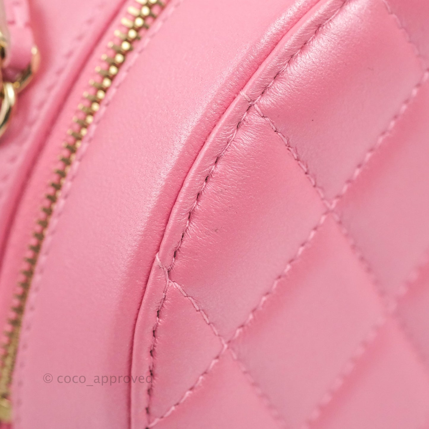Chanel Quilted Round Clutch With Pearl Chain Iridescent Pink Lambskin Gold Hardware