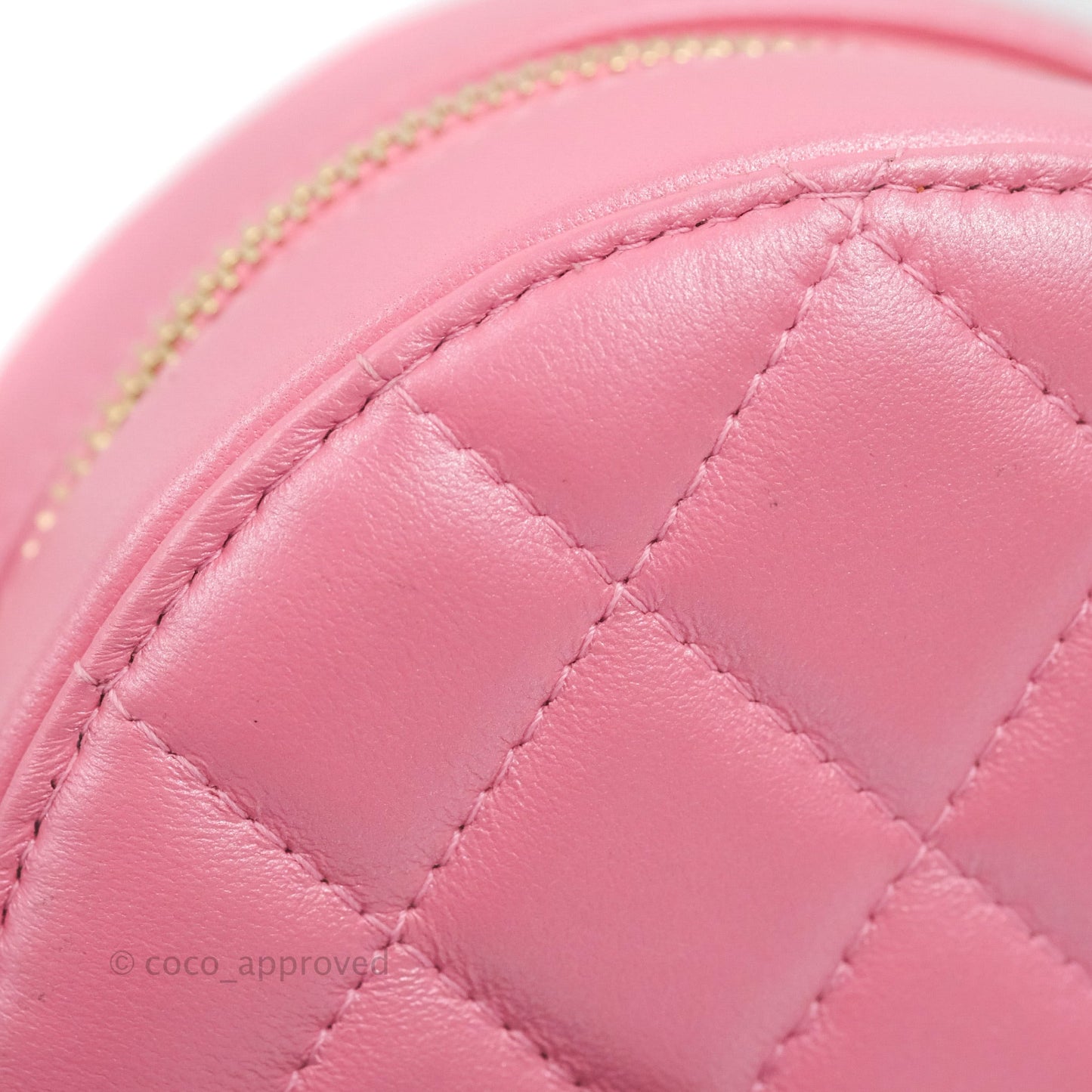 Chanel Quilted Round Clutch With Pearl Chain Iridescent Pink Lambskin Gold Hardware