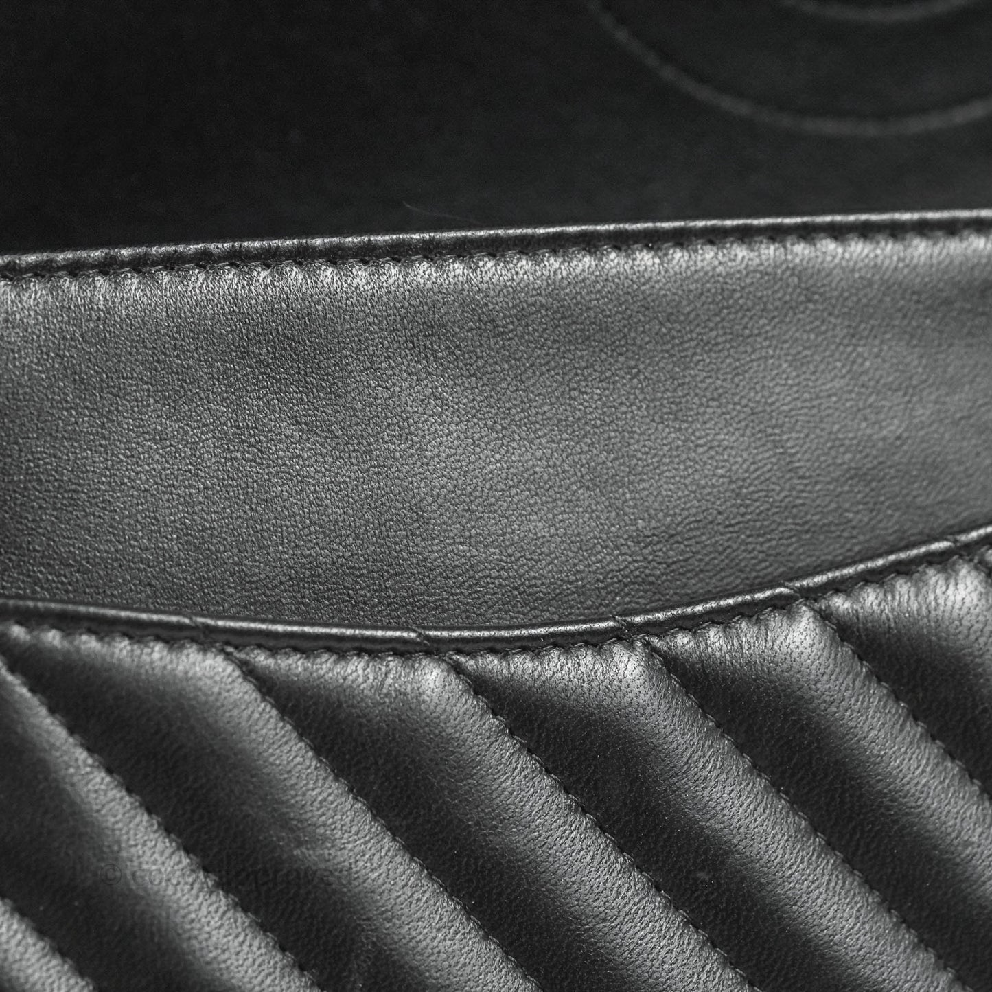 Chanel Jumbo Double Flap So Black Chevron Lambskin Black Hardware⁣⁣