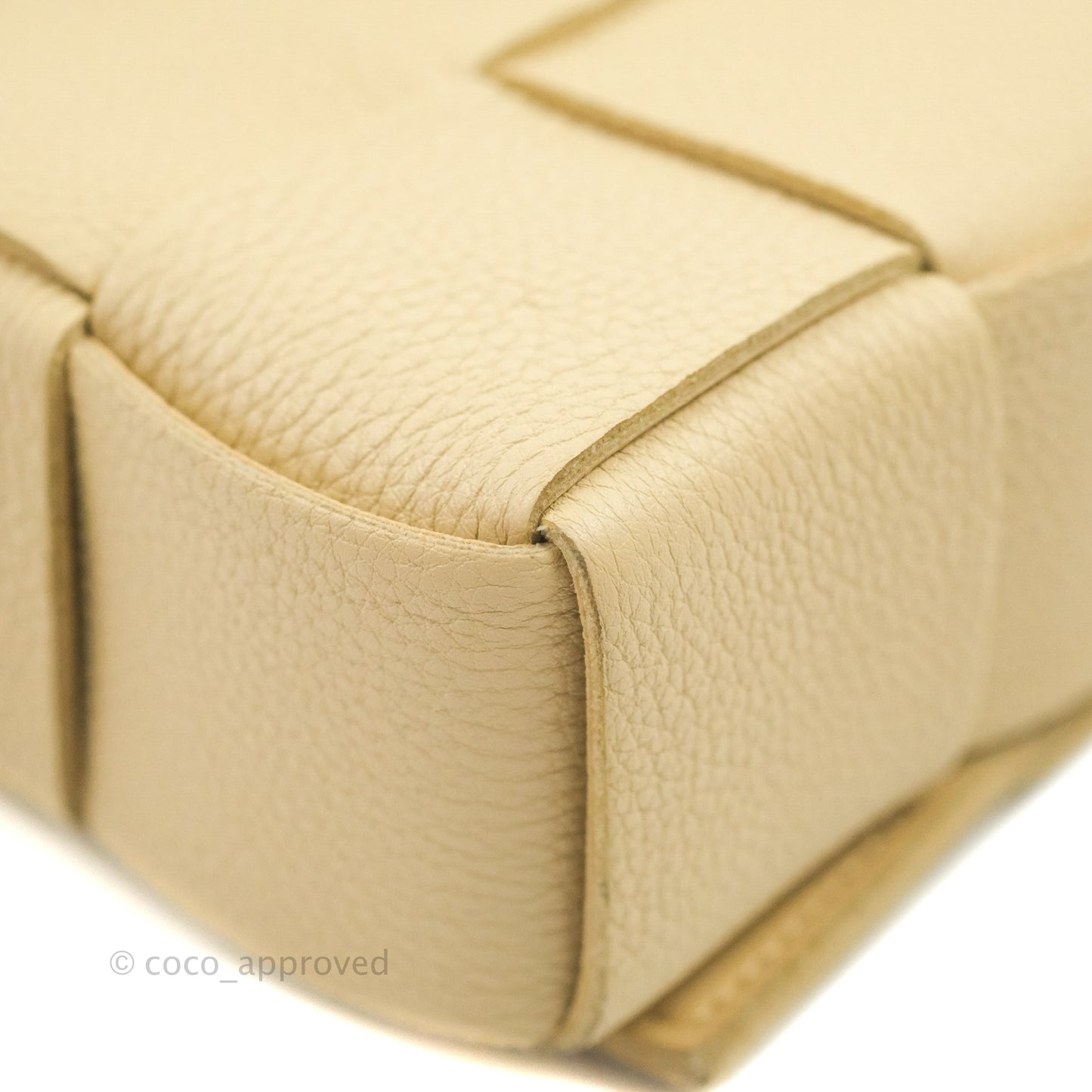 Bottega Veneta Cassette Shoulder Bag Intreccio Porridge Grained Calfskin Gold Hardware