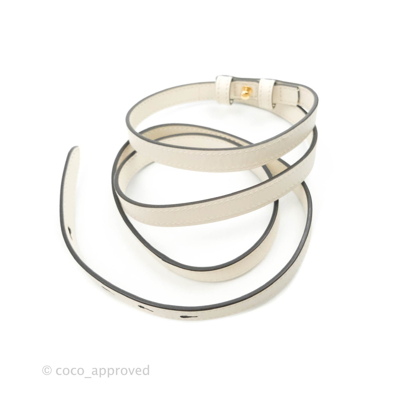 Gucci Mini Sylvie Top Handle White Calfskin Shoulder Bag⁣ ⁣⁣⁣⁣⁣⁣⁣⁣⁣⁣⁣⁣⁣⁣⁣⁣With Strap