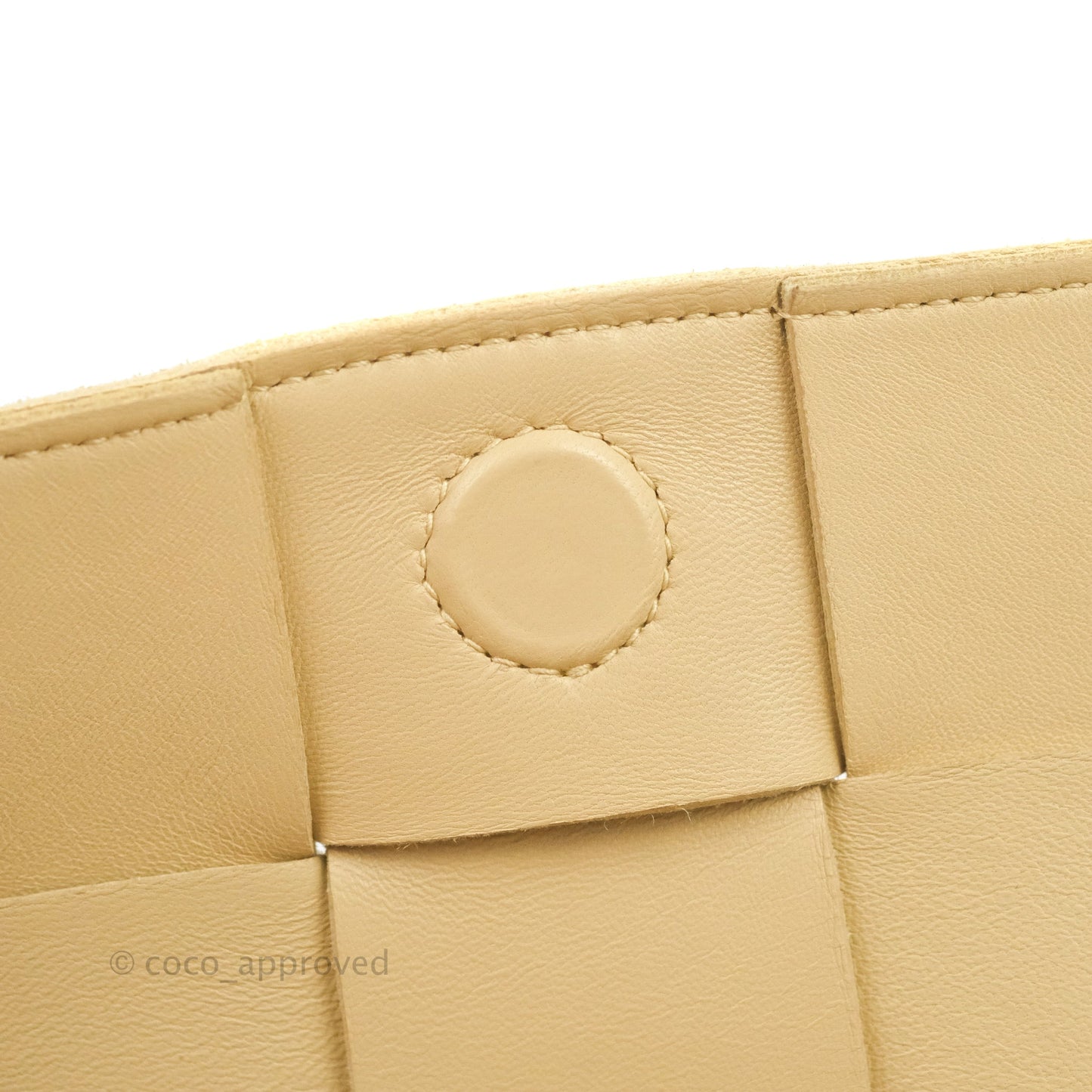 Bottega Veneta Cassette Shoulder Bag Intreccio Porridge Grained Calfskin Gold Hardware
