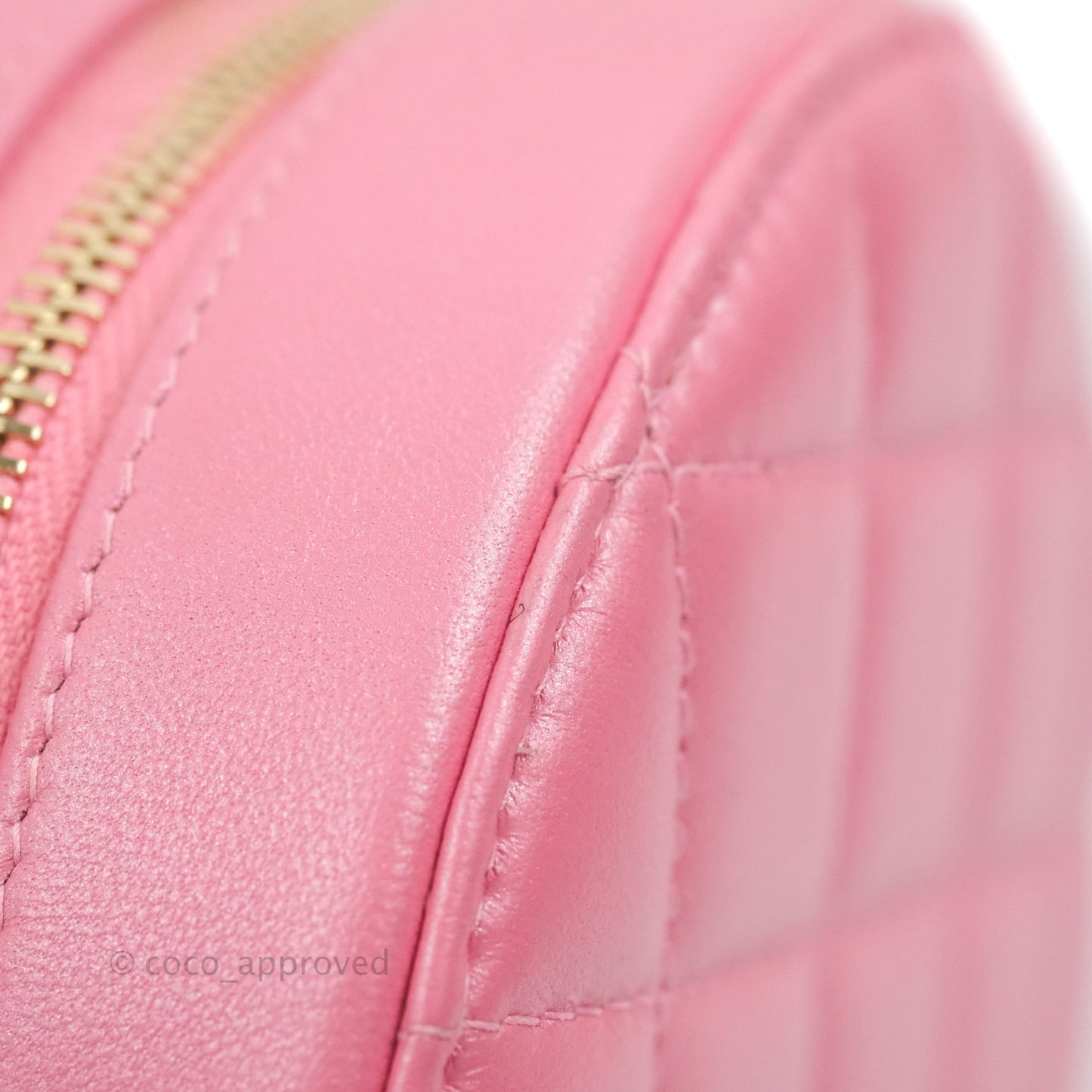 Chanel Quilted Round Clutch With Pearl Chain Iridescent Pink Lambskin Gold Hardware