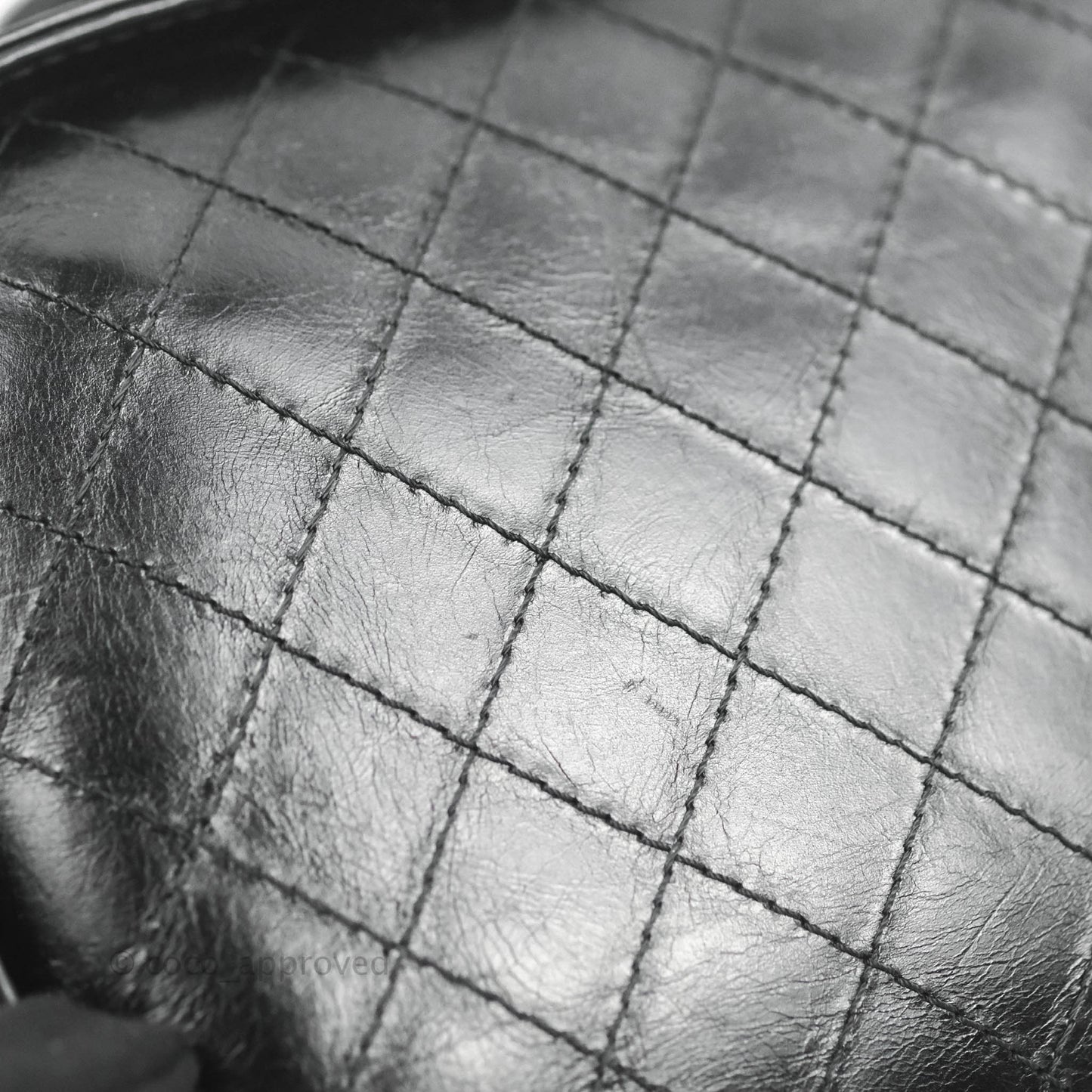 Chanel Small Round Vanity Case Bag Black Crumpled Calfskin 19C