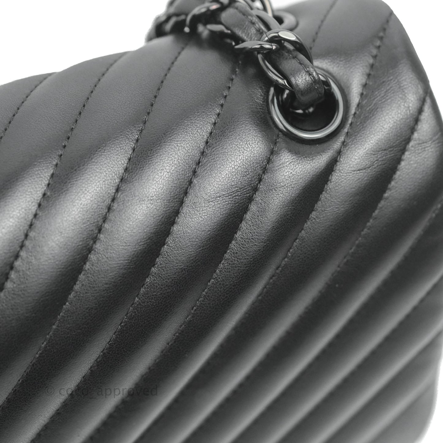 Chanel Jumbo Double Flap So Black Chevron Lambskin Black Hardware⁣⁣