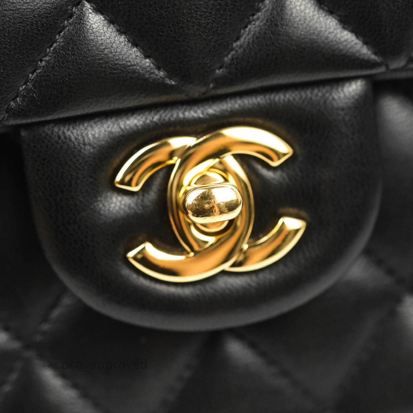 Chanel Classic M/L Medium Flap Quilted Black Lambskin Gold Hardware
