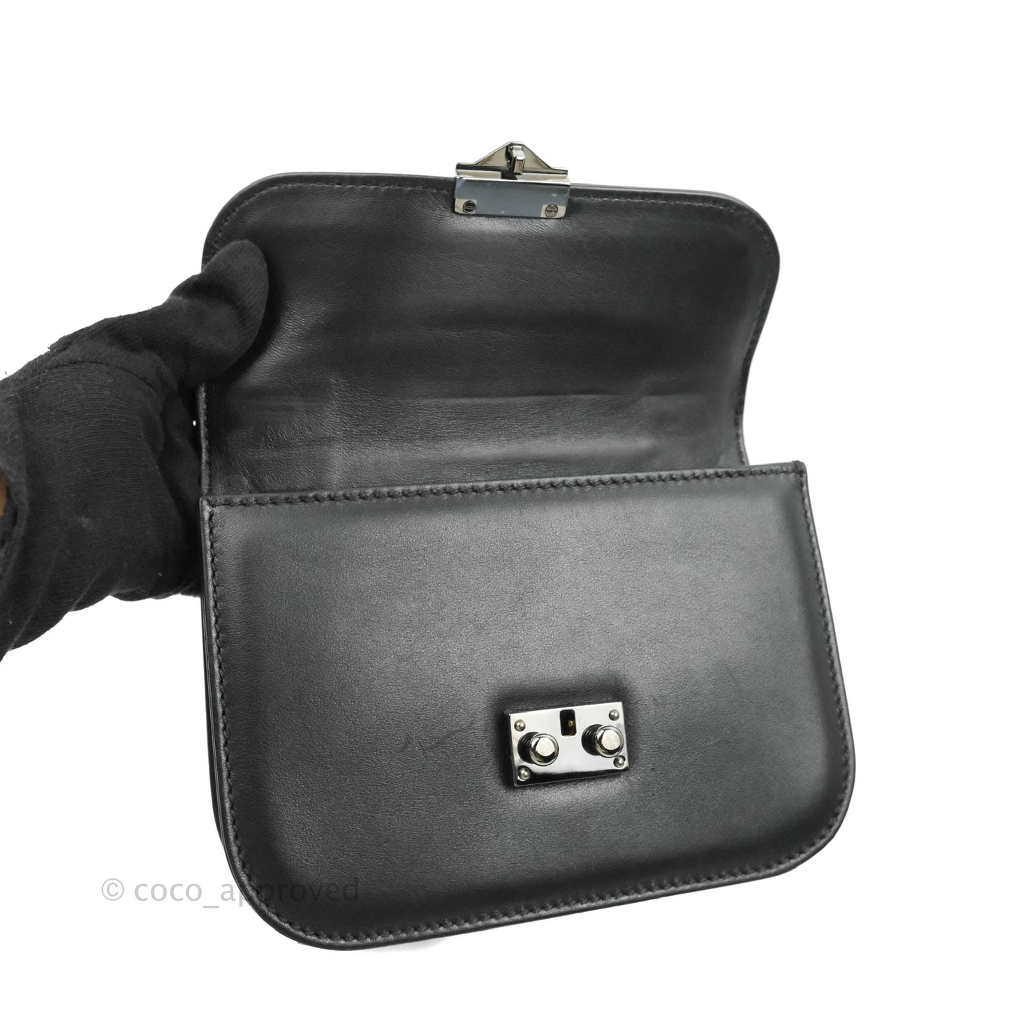 Valentino Vitello Small Glam Lock Rockstud Flap So Black