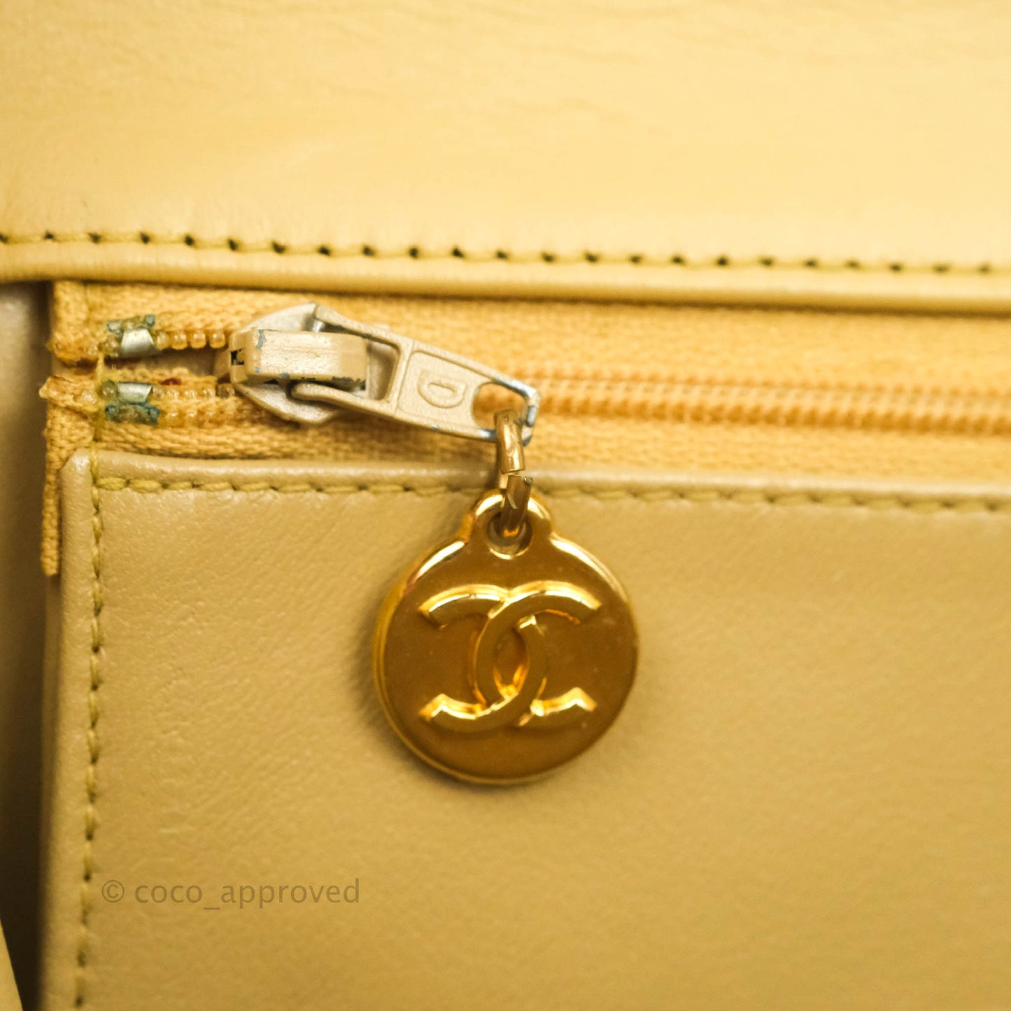 Chanel Vintage Single Flap Beige Lambskin 24K Gold Hardware