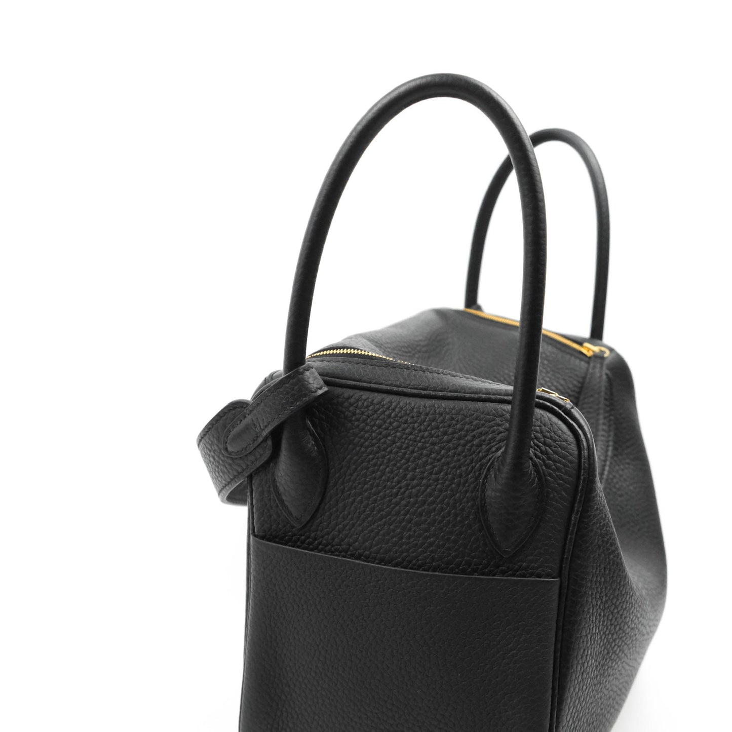 Hermès Lindy 26 Taurillion Clemence Black Gold Hardware