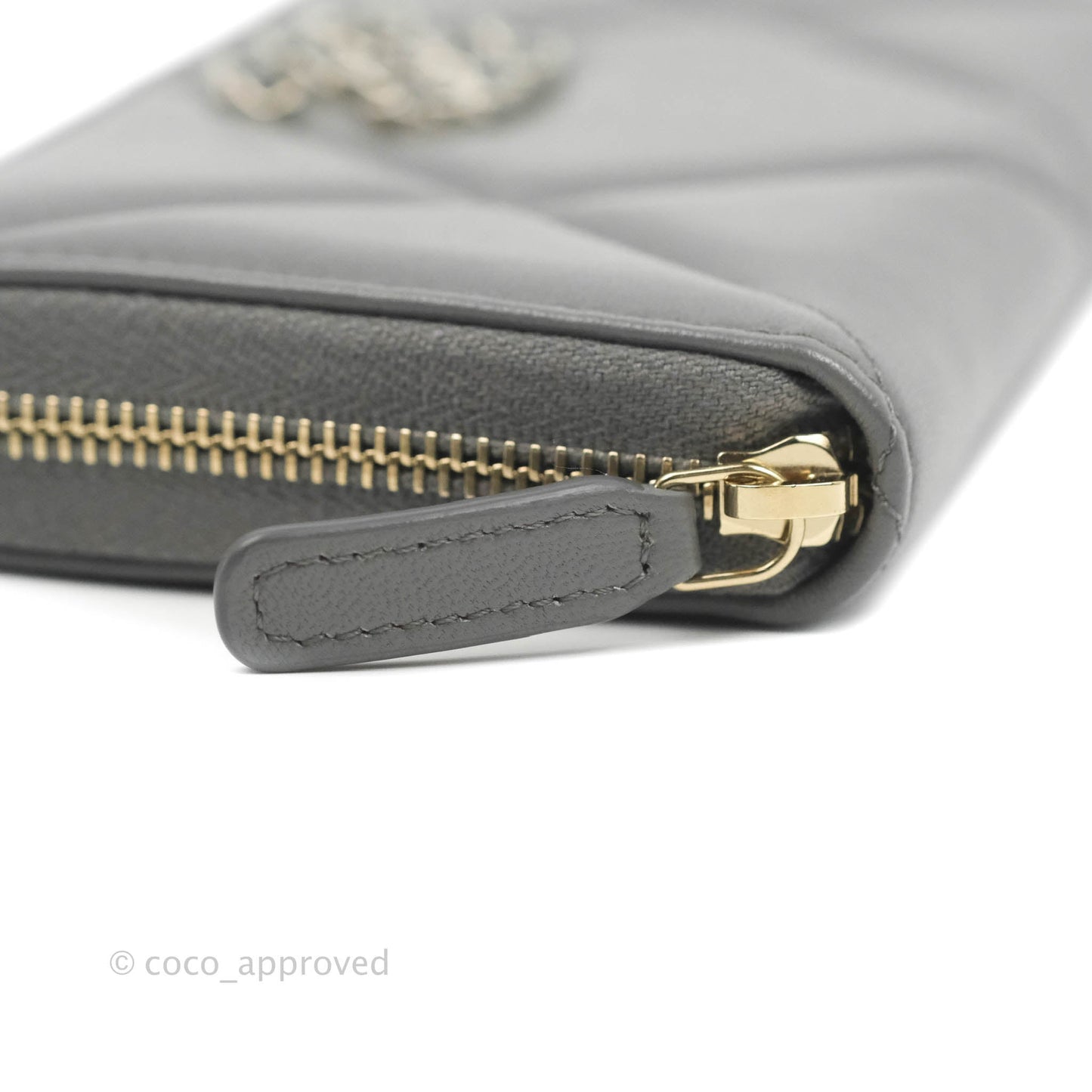 Chanel Quilted 19 Zipped Wallet Grey Lambskin