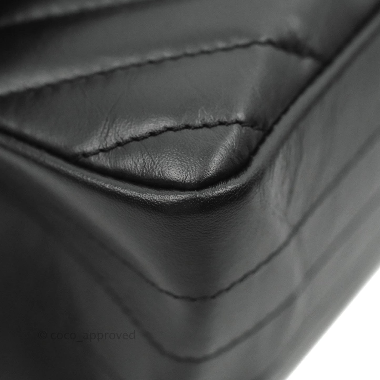 Chanel Reissue 225 Chevron Aged Calfskin So Black