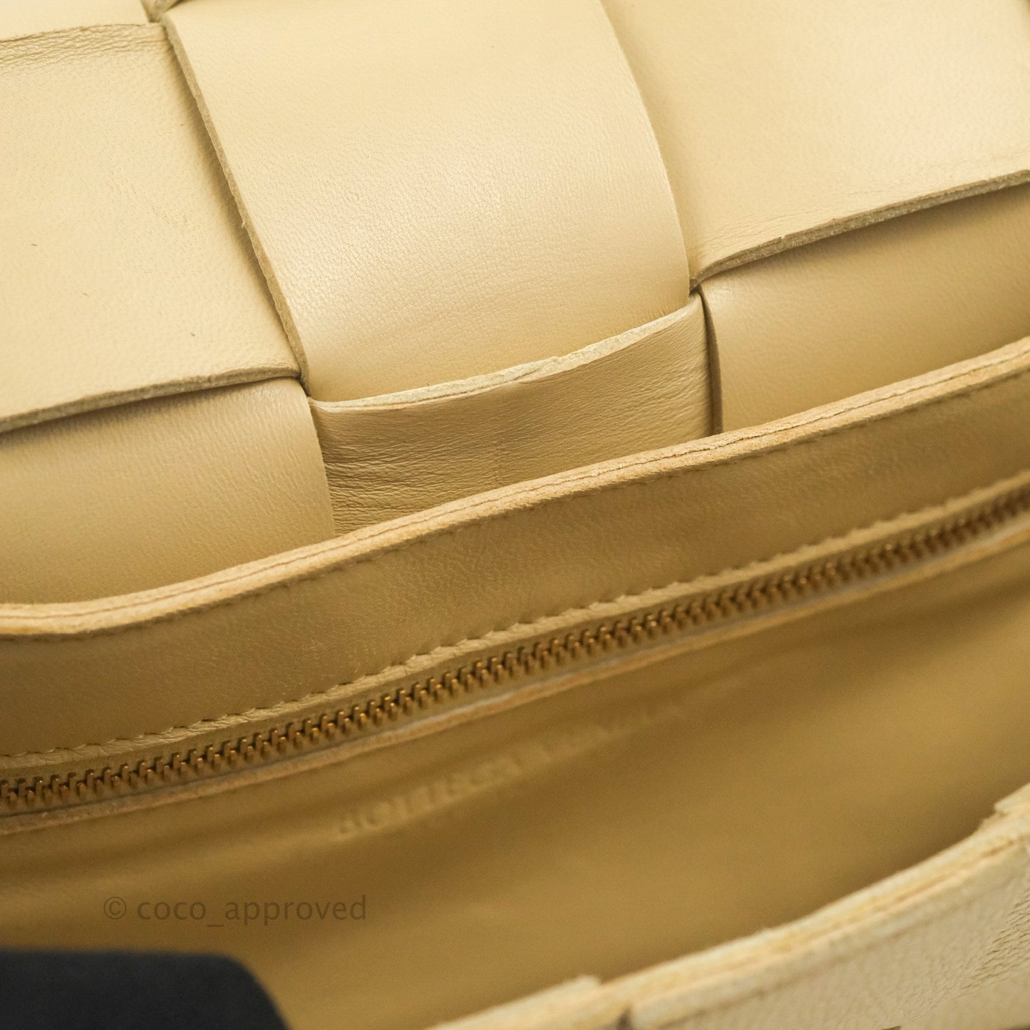 Bottega Veneta Cassette Shoulder Bag Intreccio Porridge Grained Calfskin Gold Hardware