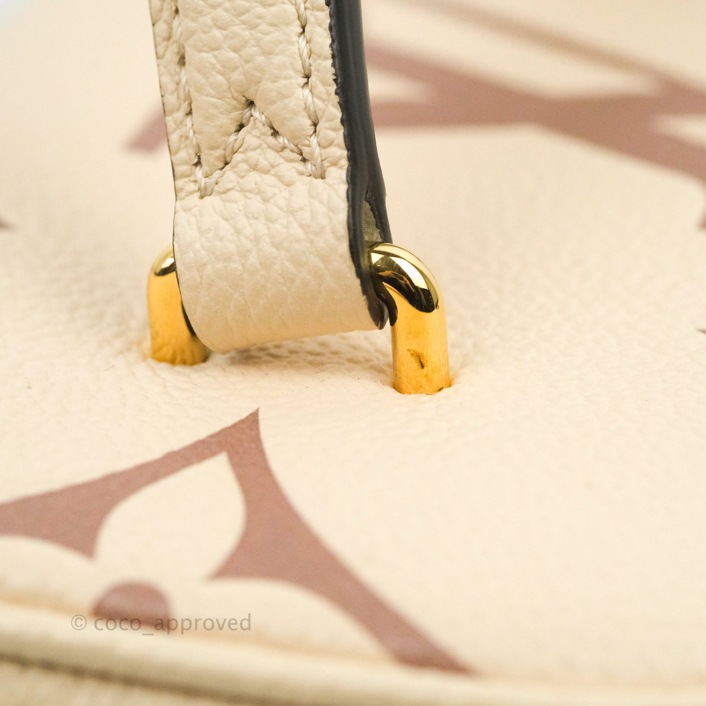 Louis Vuitton Empreinte Monogram Giant Vanity PM Creme Bois De Rose