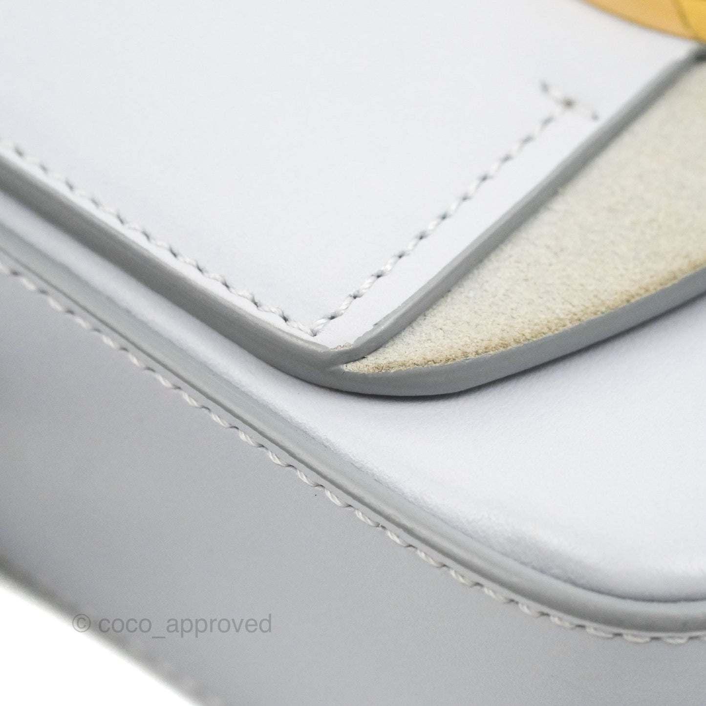 Chloé Mini C Bag Light Cloud Shiny/Suede Calfskin