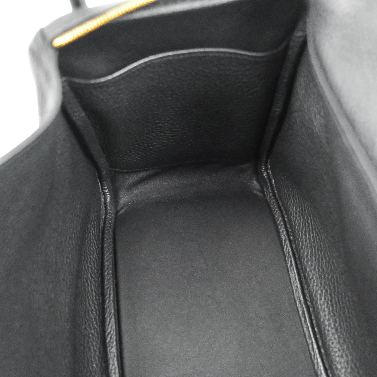 Hermès Lindy 26 Taurillion Clemence Black Gold Hardware