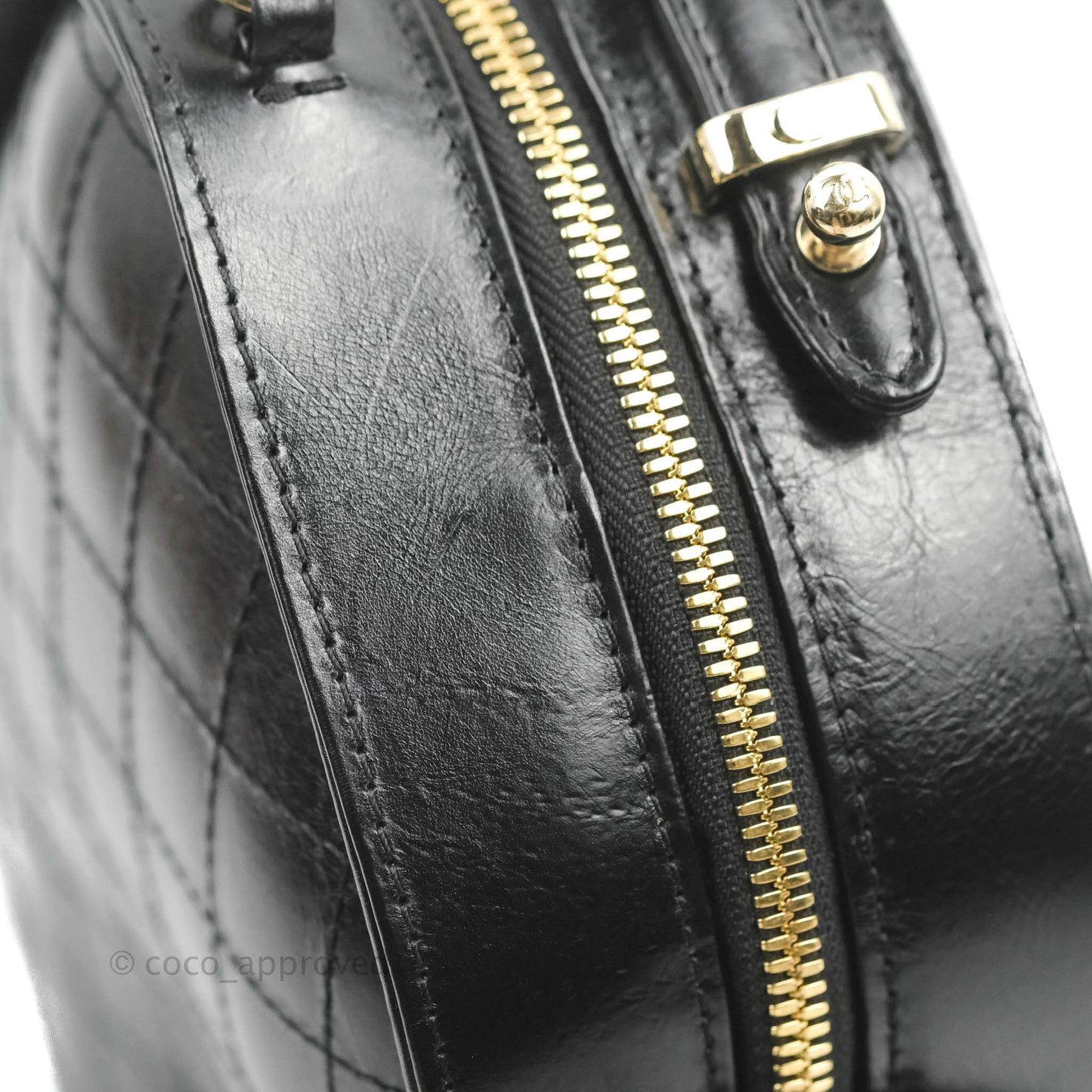Chanel Small Round Vanity Case Bag Black Crumpled Calfskin 19C