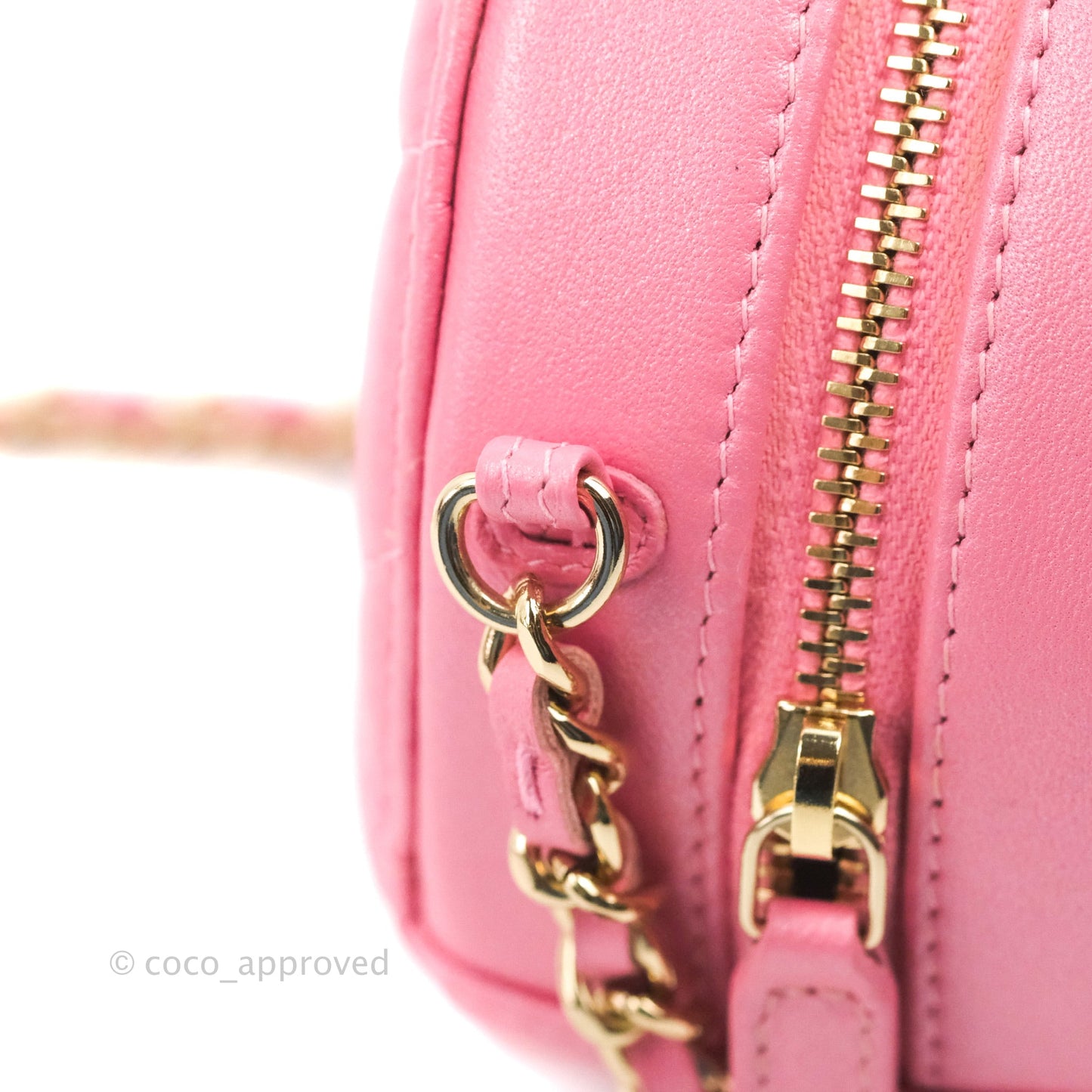 Chanel Quilted Round Clutch With Pearl Chain Iridescent Pink Lambskin Gold Hardware