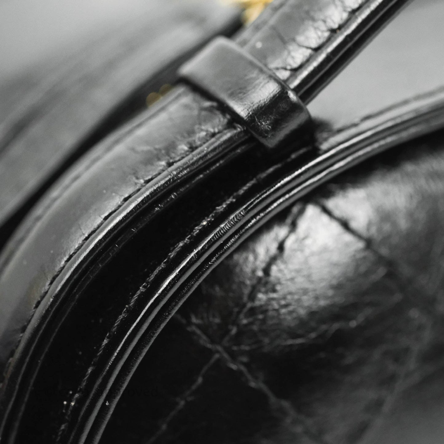 Chanel Small Round Vanity Case Bag Black Crumpled Calfskin 19C