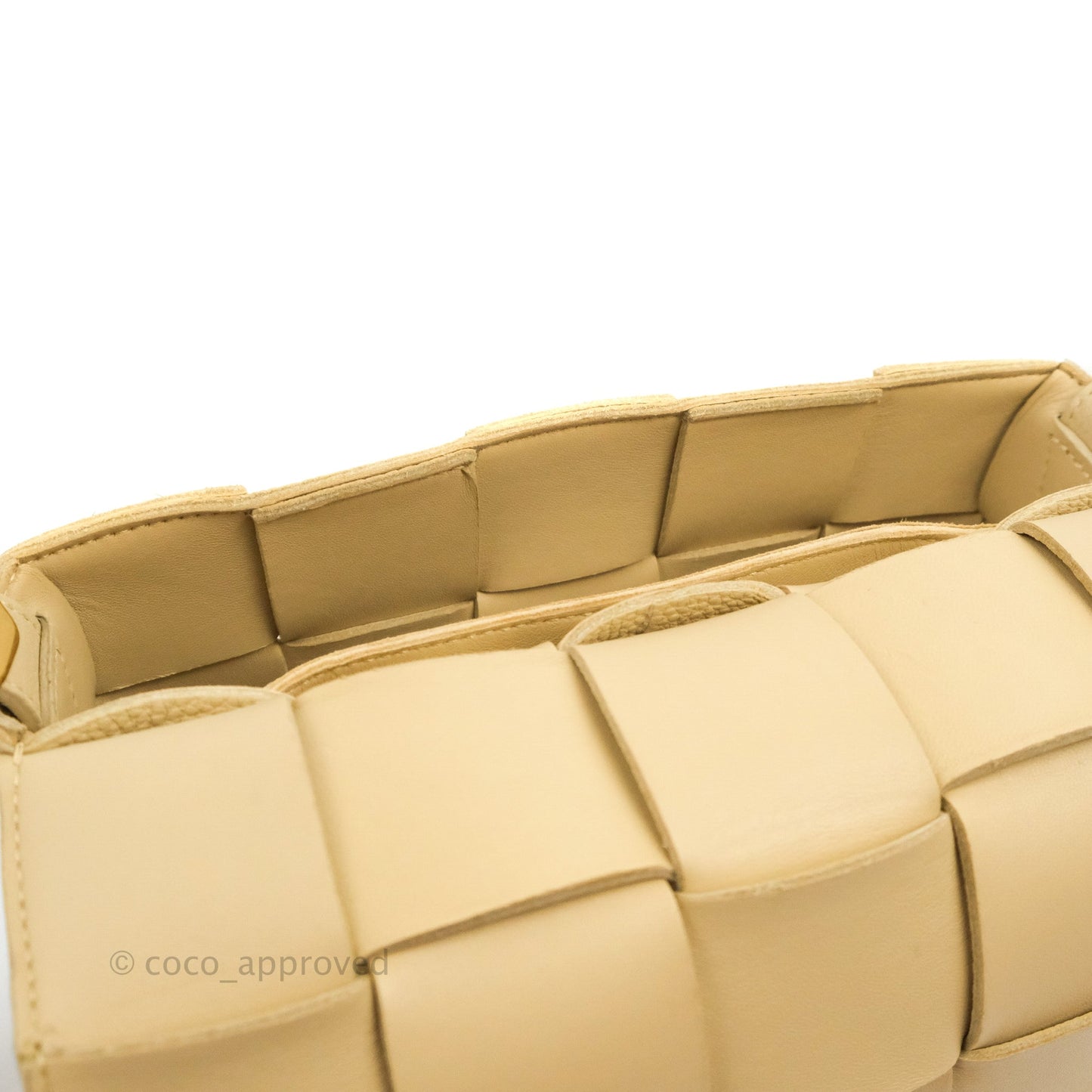 Bottega Veneta Cassette Shoulder Bag Intreccio Porridge Grained Calfskin Gold Hardware