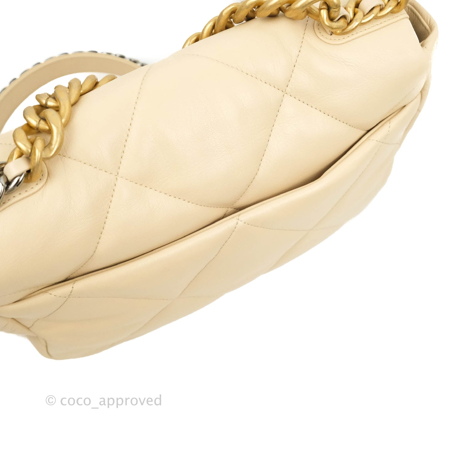 Chanel 19 Medium Beige Goatskin Mixed Hardware 20A