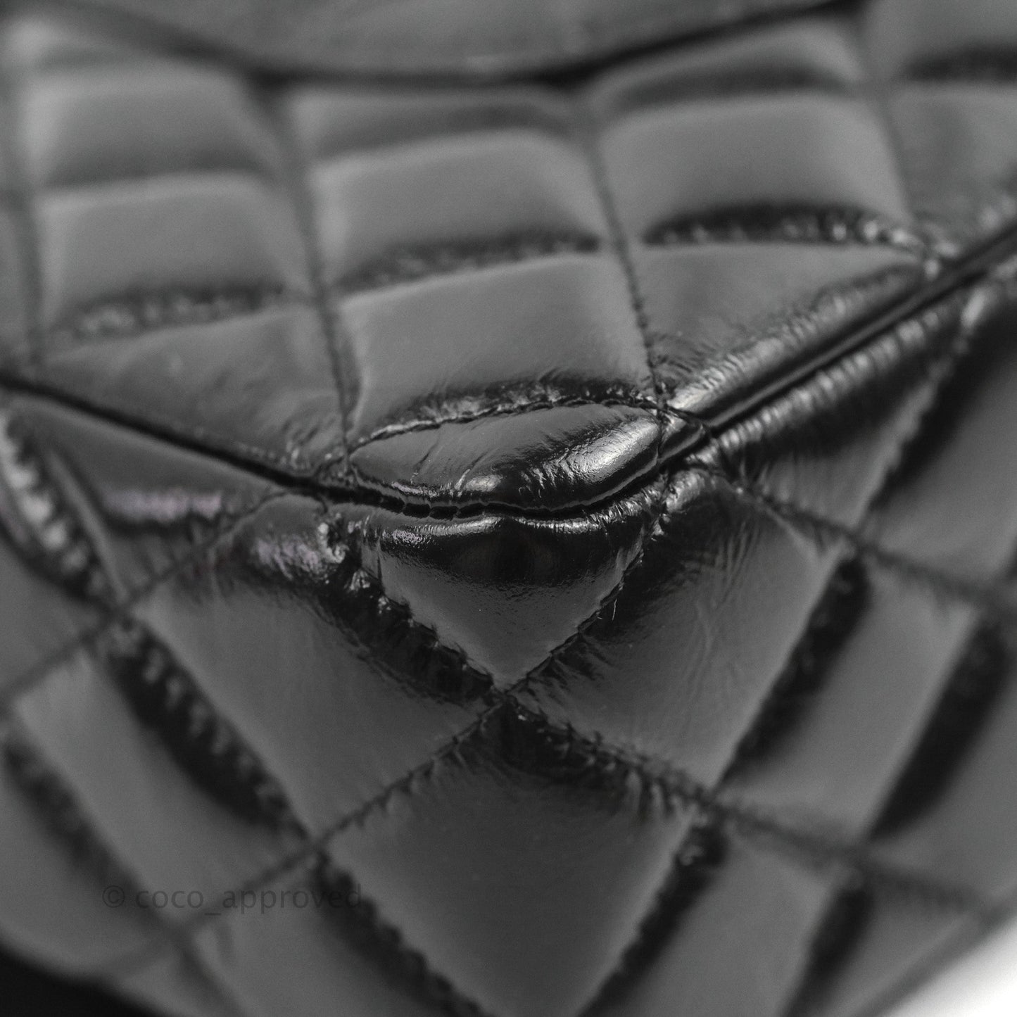 Chanel M/L Medium Classic Quilted Flap So Black Shiny Crumpled Calfskin