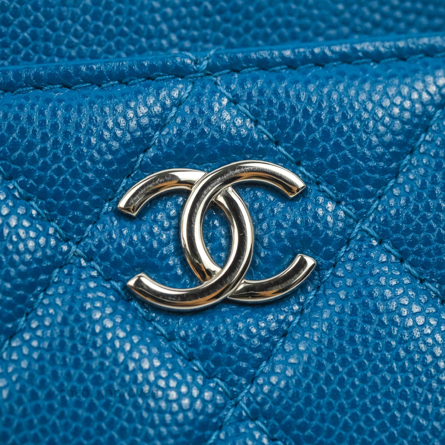 Chanel Quilted CC Zipped Card Holder Blue Caviar Silver Hardware