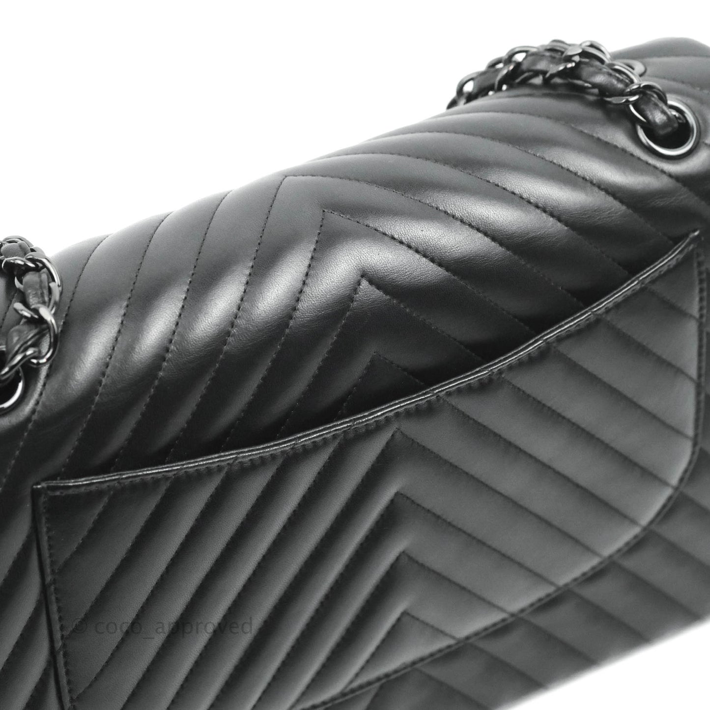 Chanel Jumbo Double Flap So Black Chevron Lambskin Black Hardware⁣⁣