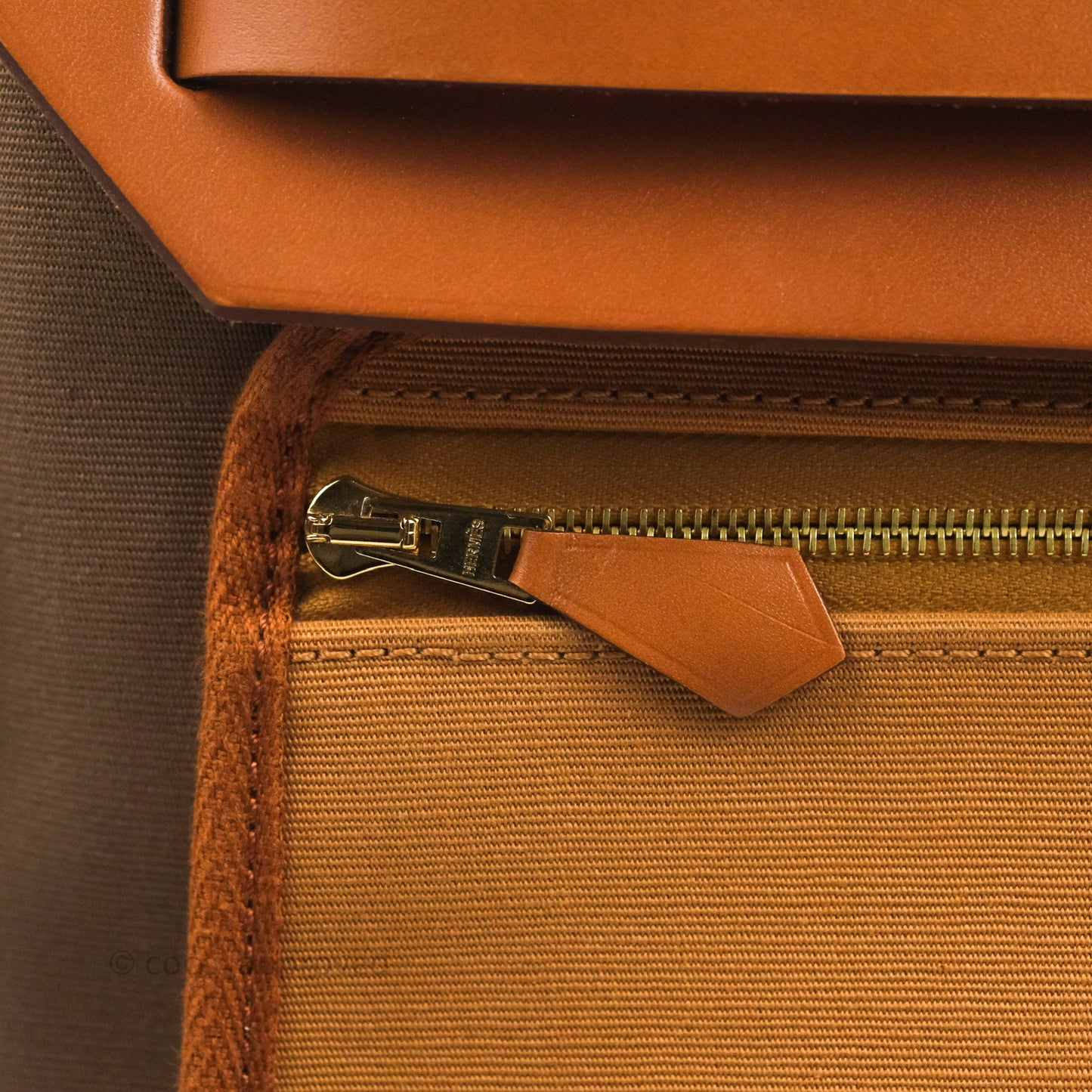 Hermès Retourne Herbag Zip 31 Etoupe-Dune/Fauve Canvas Gold Hardware