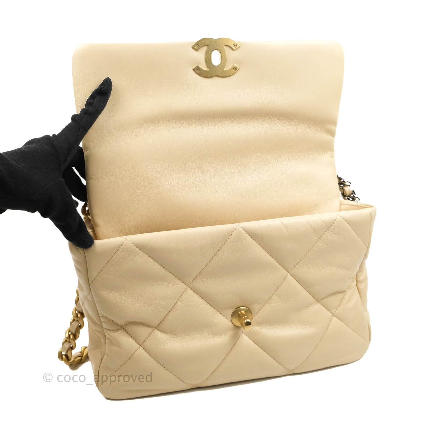 Chanel 19 Medium Beige Goatskin Mixed Hardware 20A