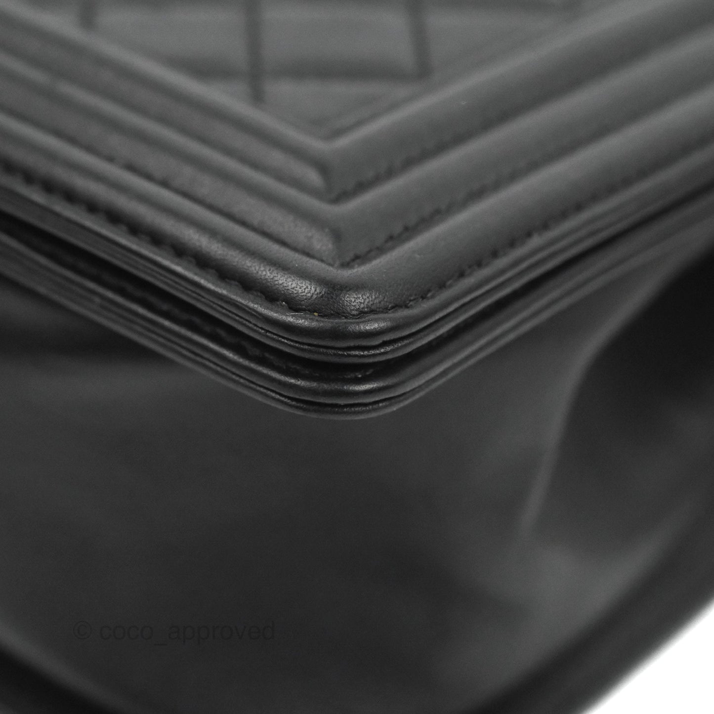 Chanel Quilted Medium Boy Black Calfskin Aged Gold Hardware