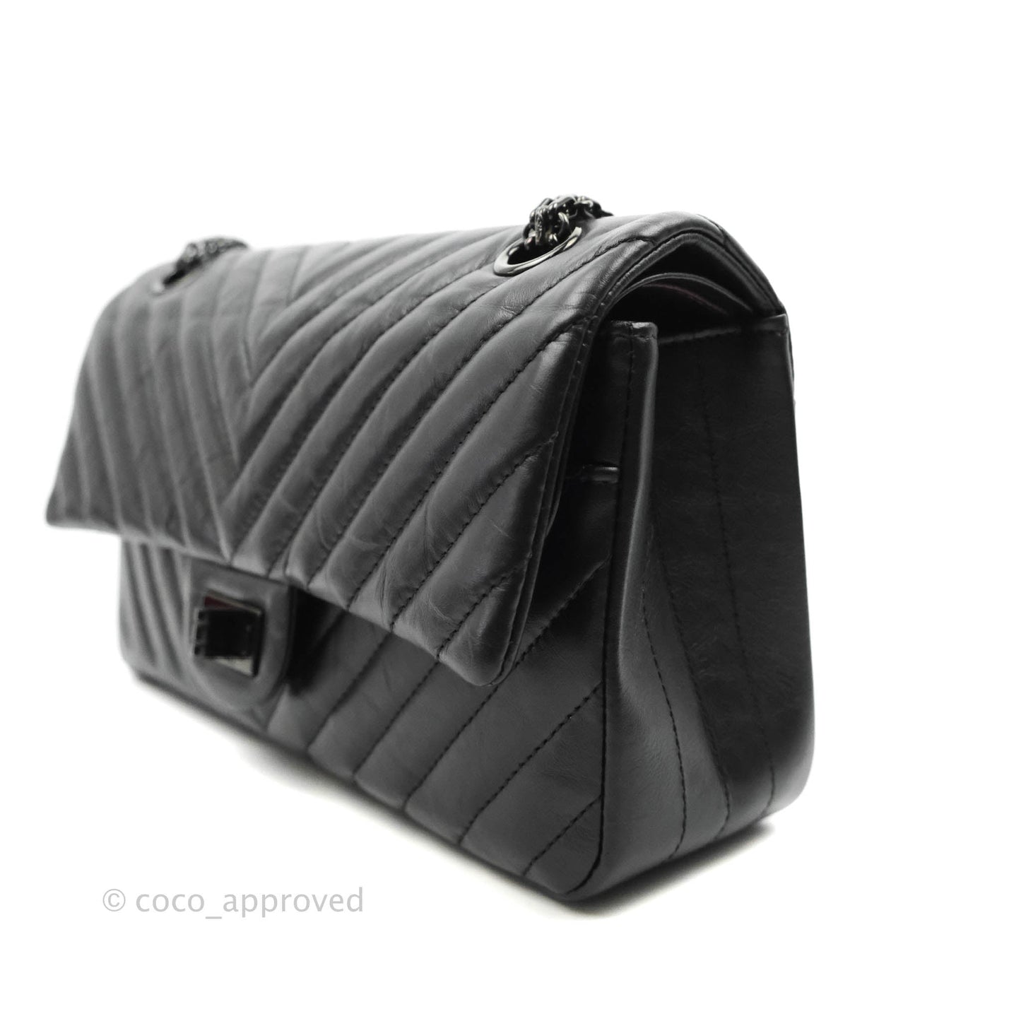 Chanel Reissue 225 Chevron Aged Calfskin So Black