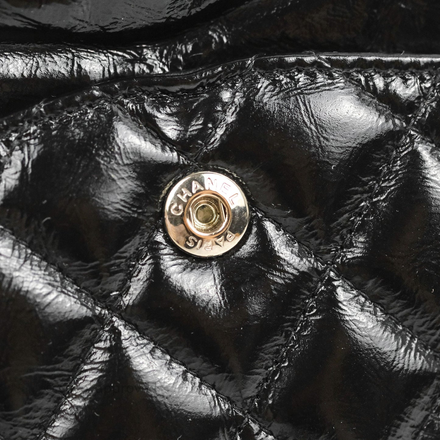 Chanel M/L Medium Classic Quilted Flap So Black Shiny Crumpled Calfskin
