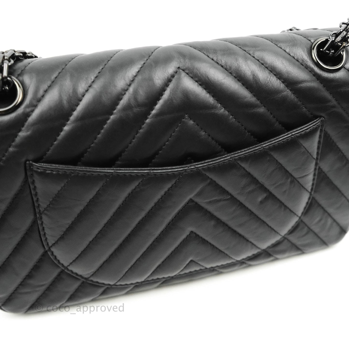 Chanel Reissue 225 Chevron Aged Calfskin So Black
