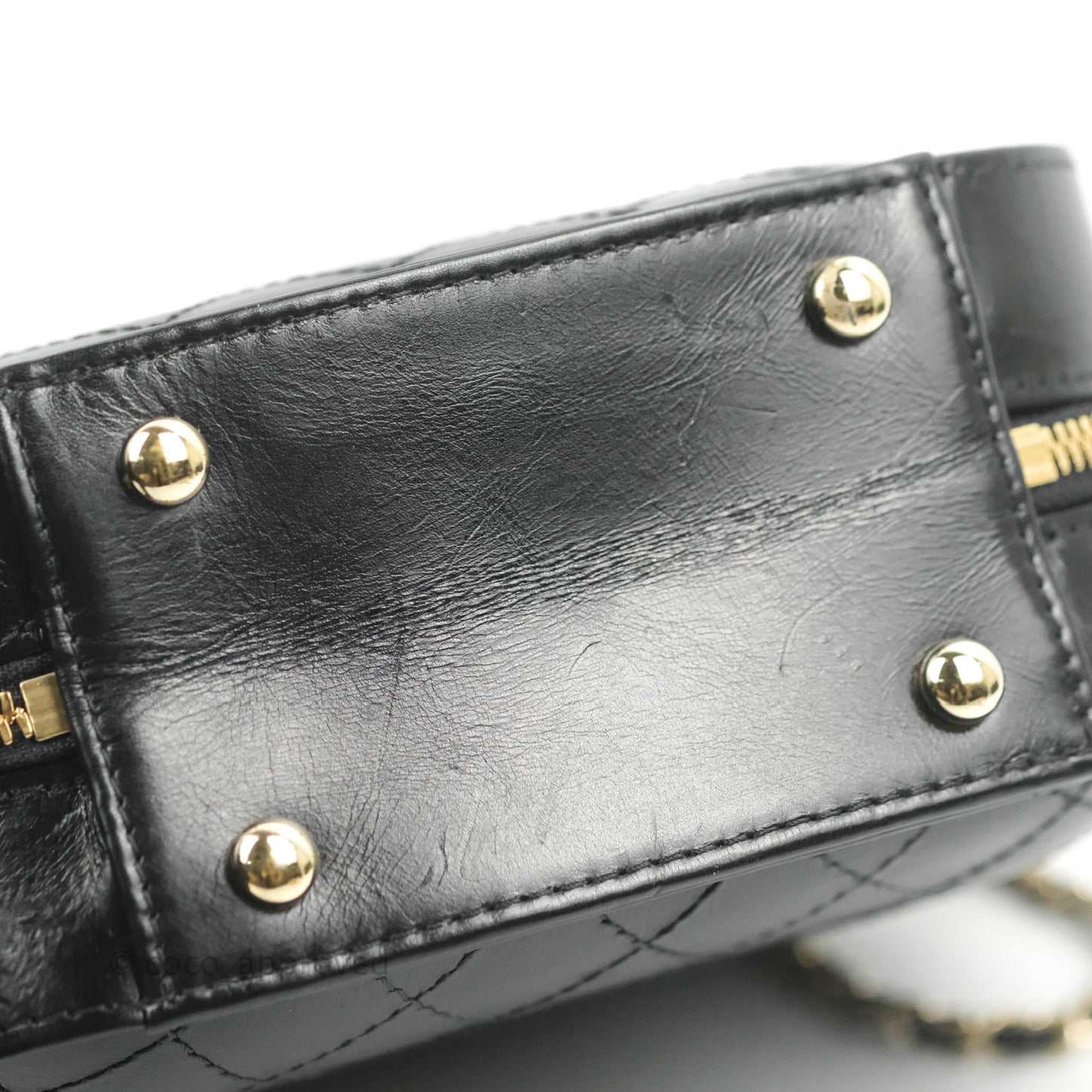 Chanel Small Round Vanity Case Bag Black Crumpled Calfskin 19C