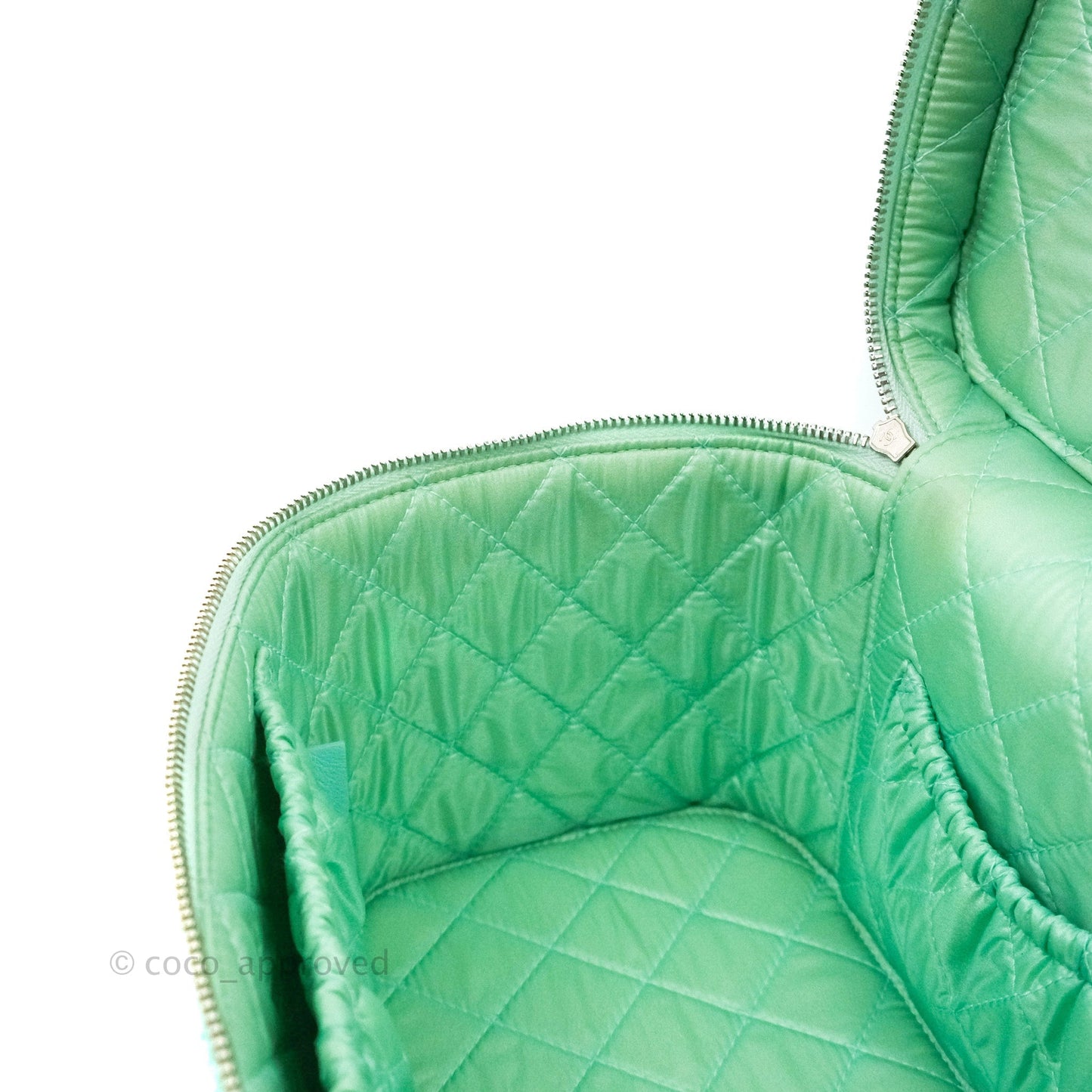 Chanel Deauville Vanity Pouch Mint Raffia Calfskin