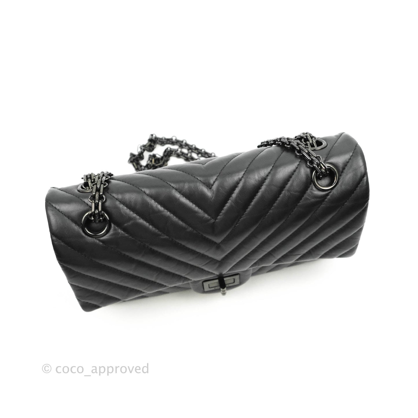 Chanel Reissue 225 Chevron Aged Calfskin So Black