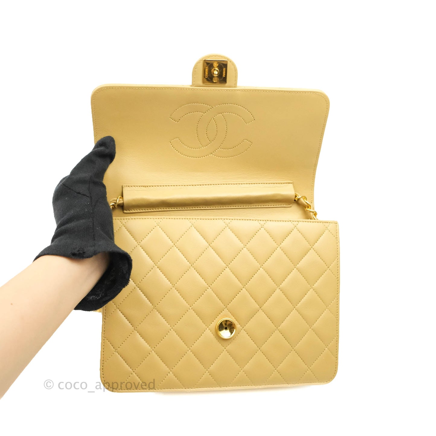 Chanel Vintage Single Flap Beige Lambskin 24K Gold Hardware