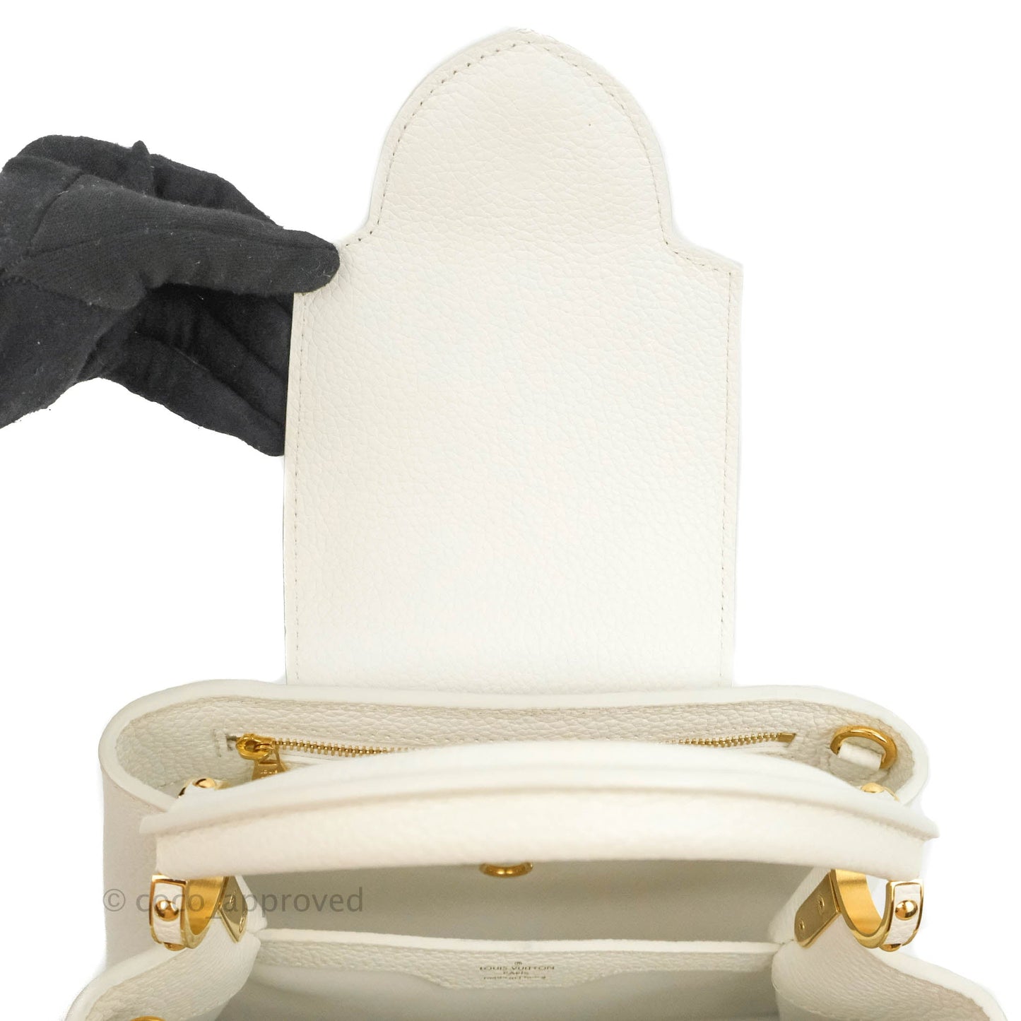 Louis Vuitton Taurillon Capucines BB Snow