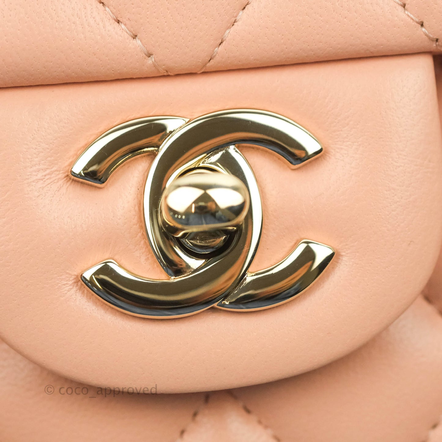 Chanel Classic Medium Flap Quilted Pink Lambskin Light Gold Hardware