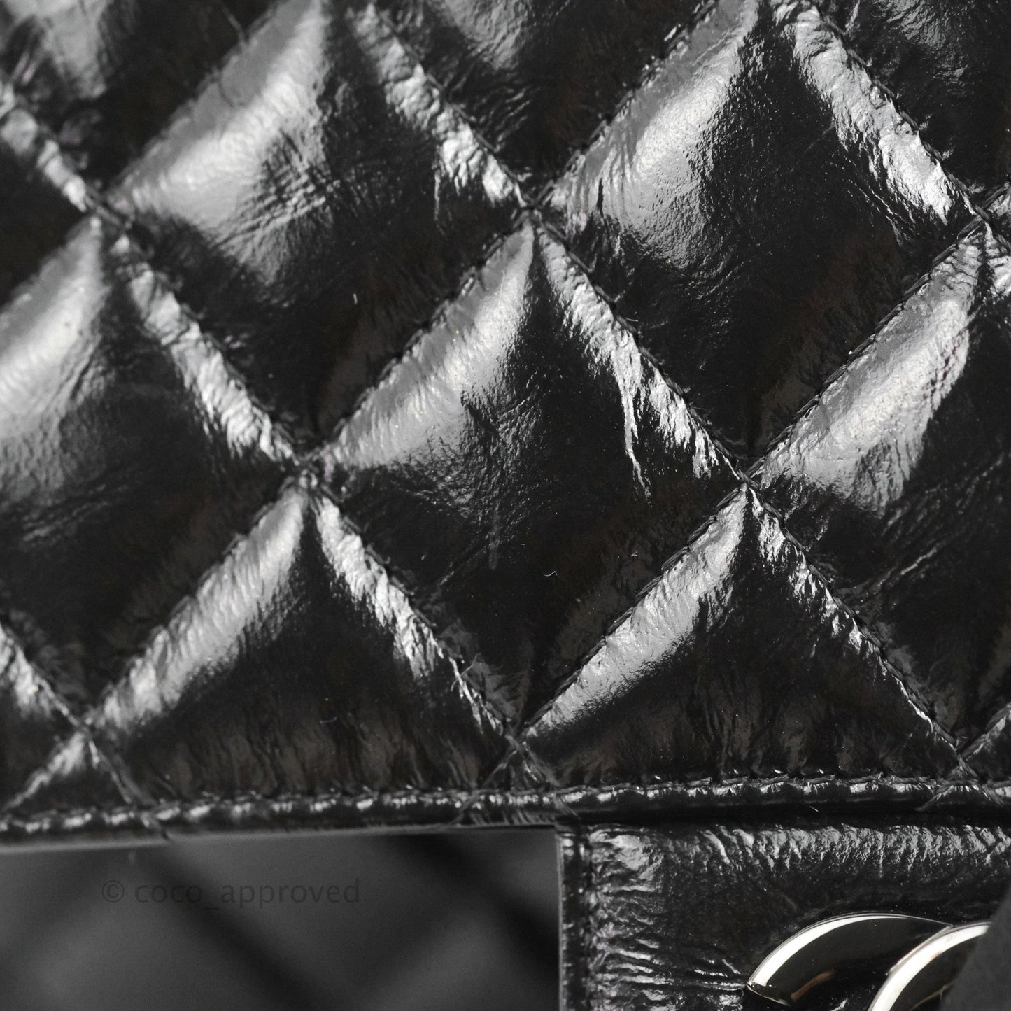 Chanel M/L Medium Classic Quilted Flap So Black Shiny Crumpled Calfskin