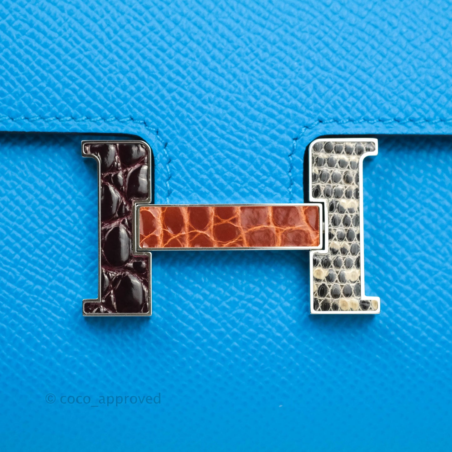 Hermès Constance Long To Go Wallet Alligator Leather Lock Blue Epsom Palladium Hardware
