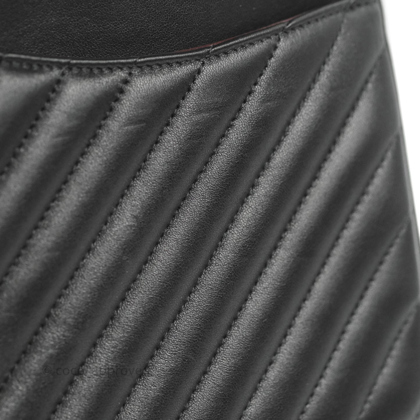 Chanel Jumbo Chevron Double Flap Black Lambskin Gold Hardware⁣⁣