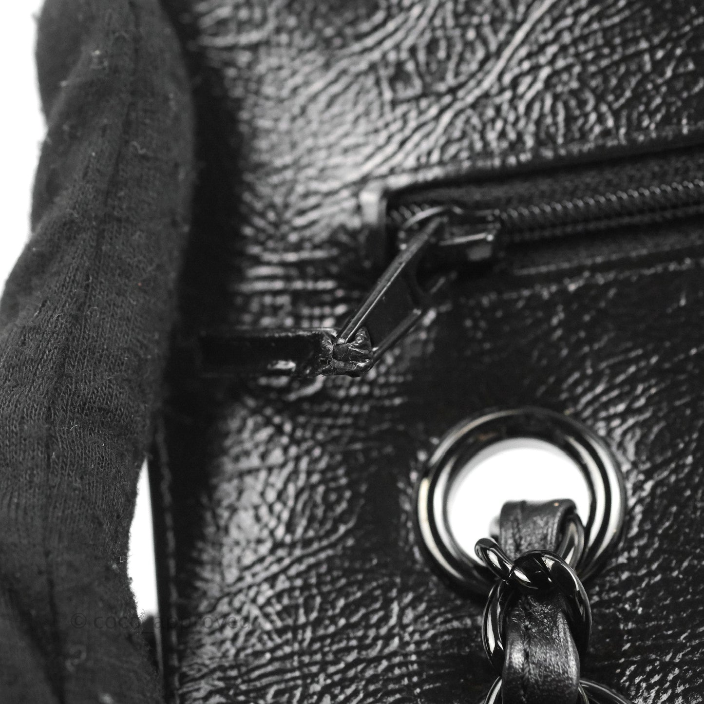 Chanel M/L Medium Classic Quilted Flap So Black Shiny Crumpled Calfskin