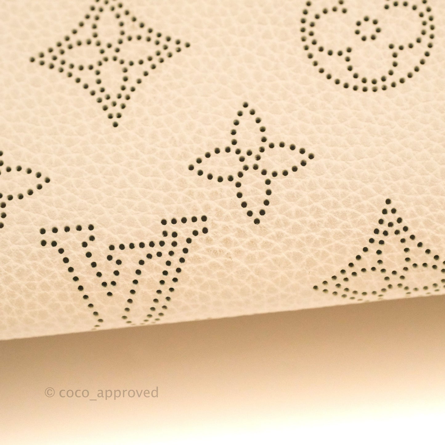 Louis Vuitton Hina PM Monogram Cream