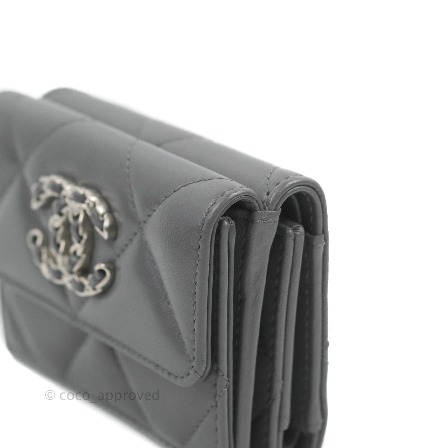 Chanel 19 Grey Short Trifold Wallet Lambskin