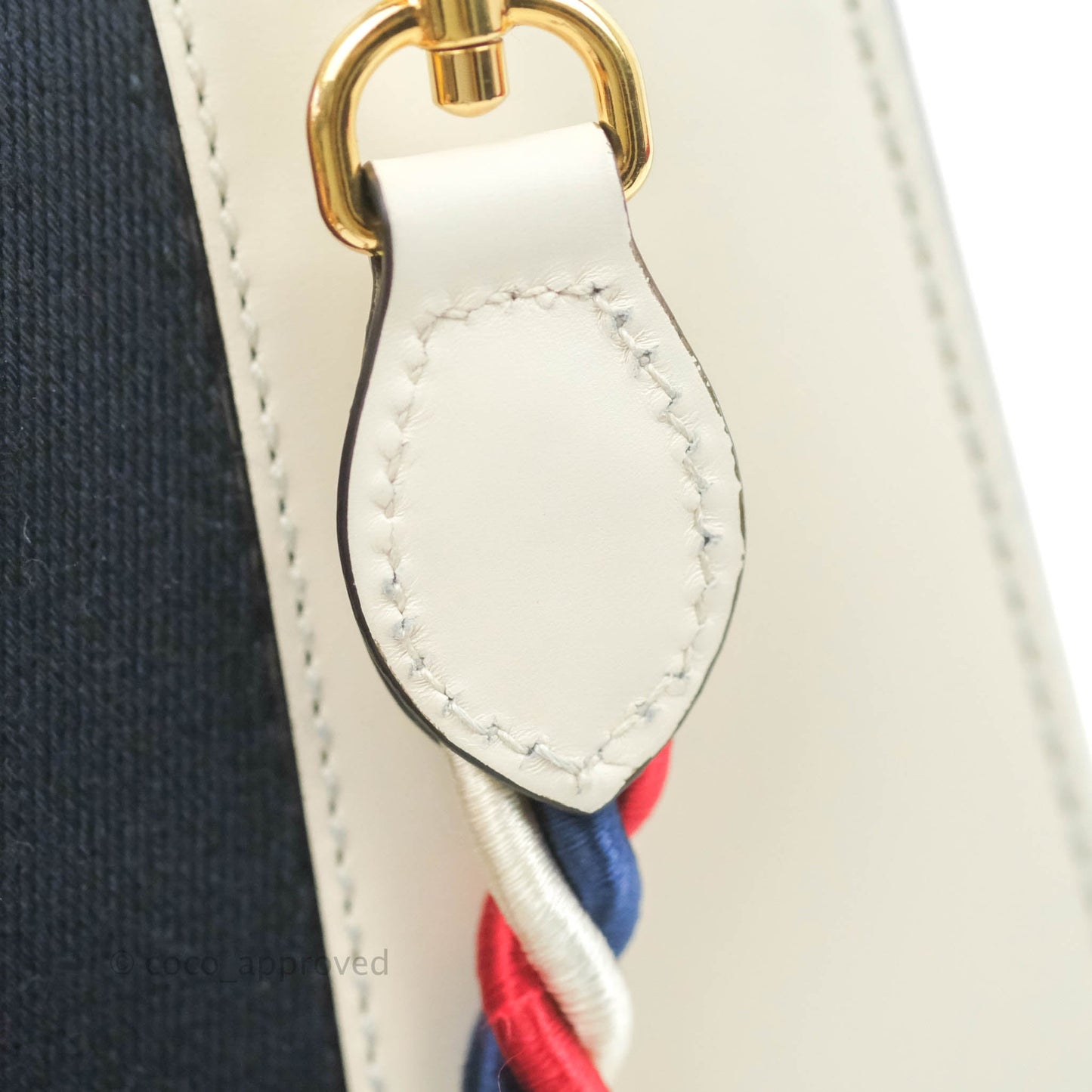 Gucci Mini Sylvie Top Handle White Calfskin Shoulder Bag⁣ ⁣⁣⁣⁣⁣⁣⁣⁣⁣⁣⁣⁣⁣⁣⁣⁣With Strap